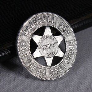 Vintage 1939 Golden Gate expo Good Luck token, lucky amulet Bob Raandall San
